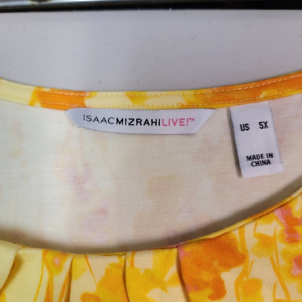 Isaac Mizrahi Live! Women's Printed Swing Sleeveless Top w Neck Detail Yellow 5X - Picture 3 of 6